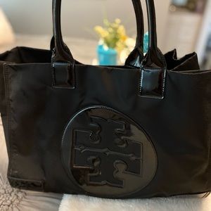 TOTE (Tory Burch)